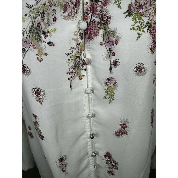 Cupcakes and Cashmere Floral Blouse Size XS - Picture 2 of 10